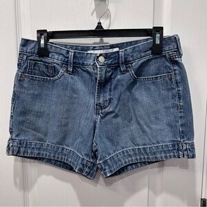 Old Navy Women’s Medium Wash Cuffed Back Button Pockets Size 6 Denim Shorts
